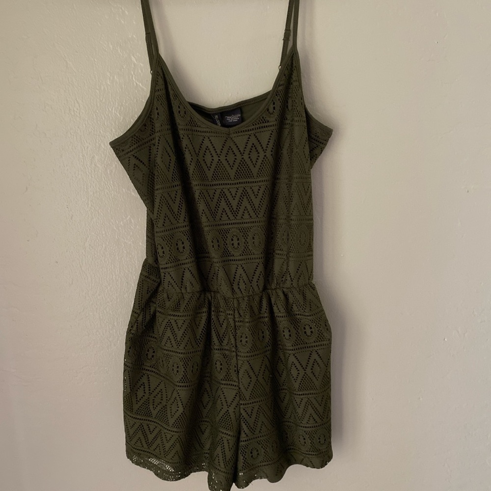 green lace romper